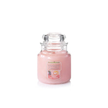 Load image into Gallery viewer, Fresh Roses- Candle Jar
