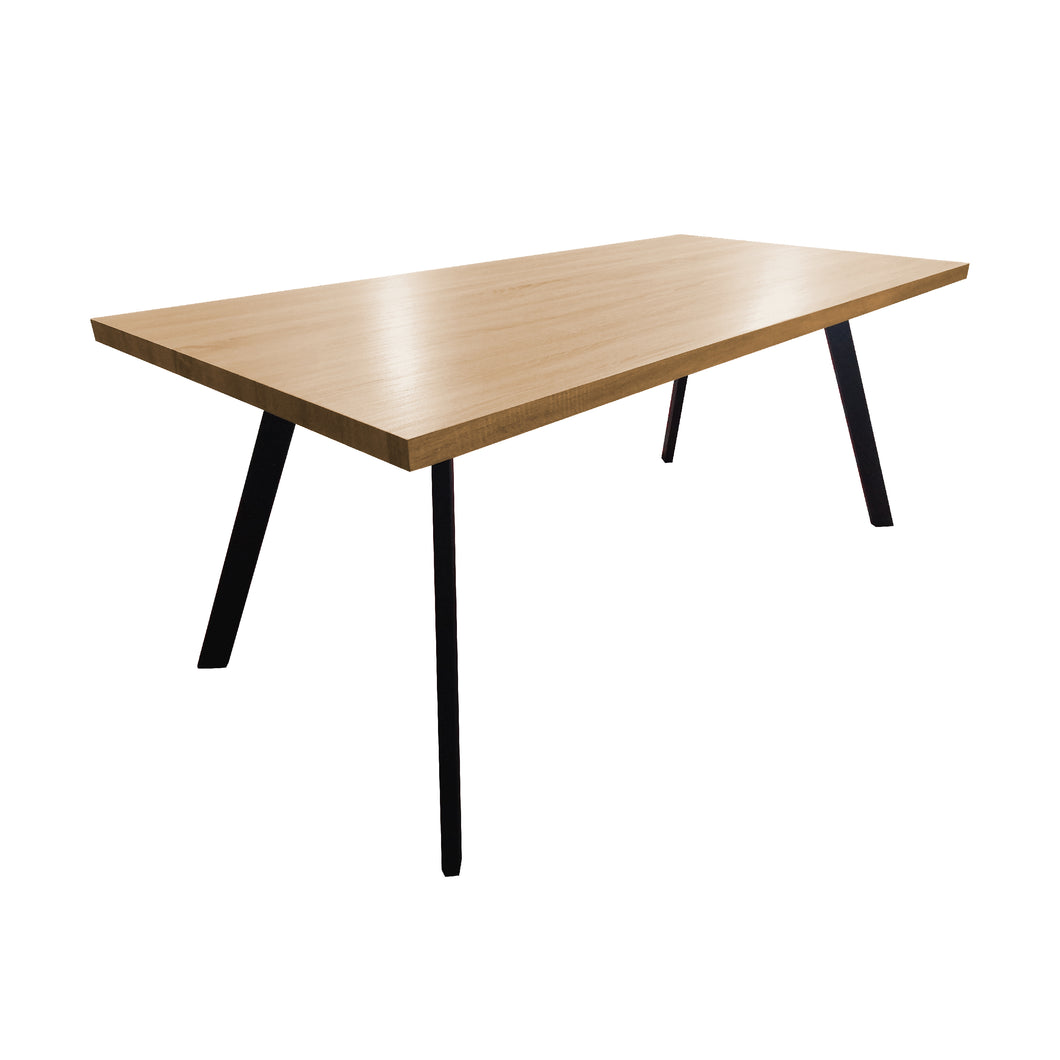 MADELYN Dining Table